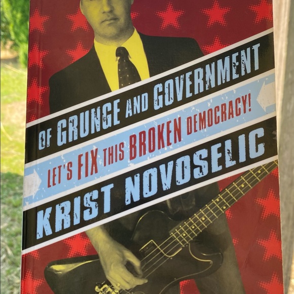 Of Grunge And Government Paperback Book with autograph by Krist Novoselic - Picture 9 of 11